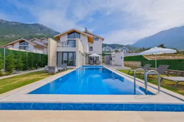 4-Bedroom Holiday Villa with Private Pool, Jacuzzi and Sauna in Ölüdeniz - Ovacık, Fethiye | Comfortable Accommodation