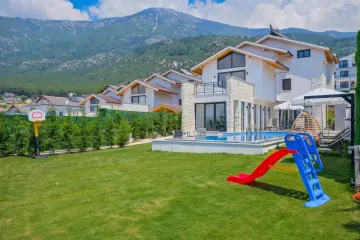 4-Bedroom Holiday Villa with Private Pool, Jacuzzi and Sauna in Ölüdeniz - Ovacık, Fethiye | Comfortable Accommodation