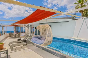 Villa Lumina 4 – A private villa with a jacuzzi for 4 people in Üzümlü, Kalkan.