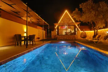 Villa Aşk - Kalkan Holiday Villas with Jacuzzi