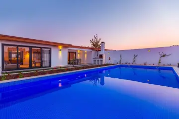Villa Lera – Honeymoon Villa for 4 with Private Pool