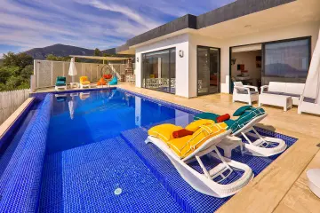 Holiday Villa Öznur, Located in Kalkan Üzümlü, is waiting for you to experience an unforgettable holiday with your loved ones.