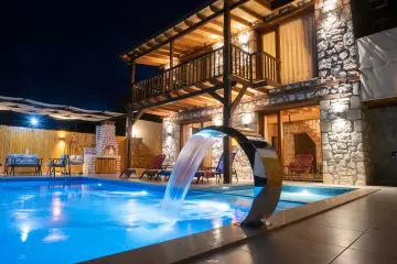 Honeymoon Villa with Sheltered Pool in Kalkan | Villa Senir