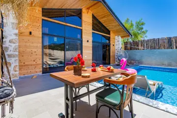 Luxury Honeymoon Villa with Private Pool in Kalkan – Villa Lofts Sarıbelen