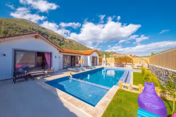 Villa Dessa - Serene Honeymoon and Family Getaway in Kalkan's Sarıbelen