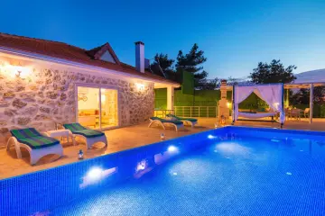 Villa Alya İslamlar - Private Pool & Jacuzzi Honeymoon Retreat