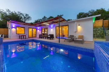 Villa Boğaziçi 3 - Private Pool & Jacuzzi Villa in Kalkan Sarıbelen
