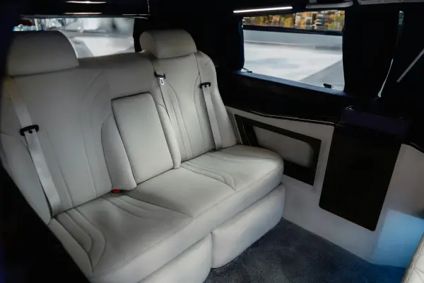 Fethiye VIP Minibüs Kiralama | Şoförlü Lüks Araç (10 Kişilik – 3 Saat)