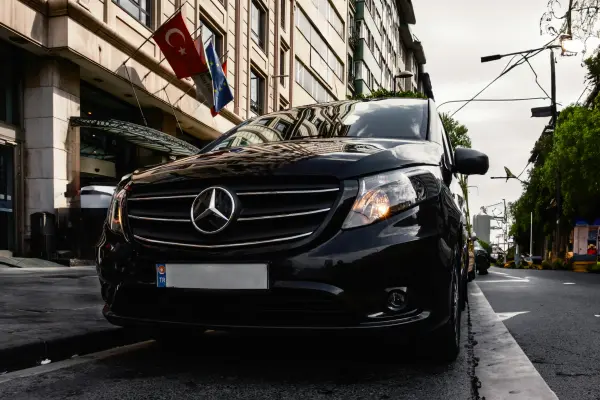 Fethiye VIP Minibüs Kiralama | Şoförlü Lüks Araç (10 Kişilik – 3 Saat)