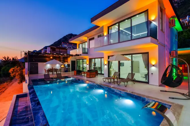 Kaş Bezirgan 9 Kişilik Jakuzili Villa | Villa Azra Gül