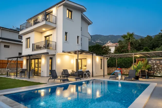 Villa Kleopatra Fethiye – Deniz ve Babadağ Manzaralı Lüks Villa