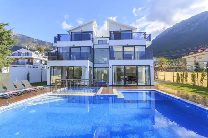 Villa Nova Haven – Ovacık’ta Kapalı Havuzlu 12 Kişilik Lüks Villa