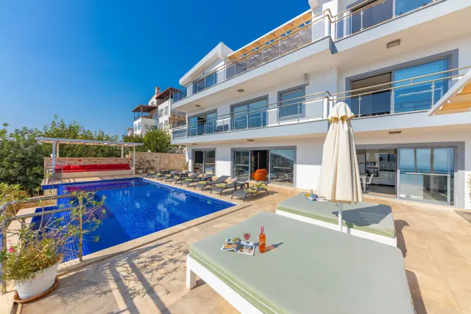Villa Kaputaş, Kalkan Akbel Mevkiinde Deniz Manzaralı Özel Tatil Villası | 6 Yatak Odalı, 12 Kişi Kapasiteli Kiralık Villa