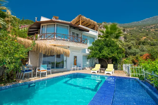 Villa Likya Çırağan – Kalkan’da Deniz Manzaralı Lüks Kiralık Villa