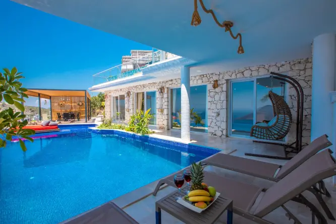 Villa Çırağan – Kalkan’da Deniz Manzaralı Lüks Kiralık Villa